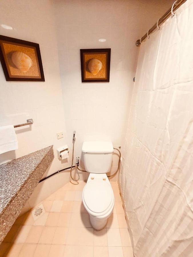 Romantic Couple Suite + Beach-Front Balcony ทานจุงบุงาห์ ภายนอก รูปภาพ