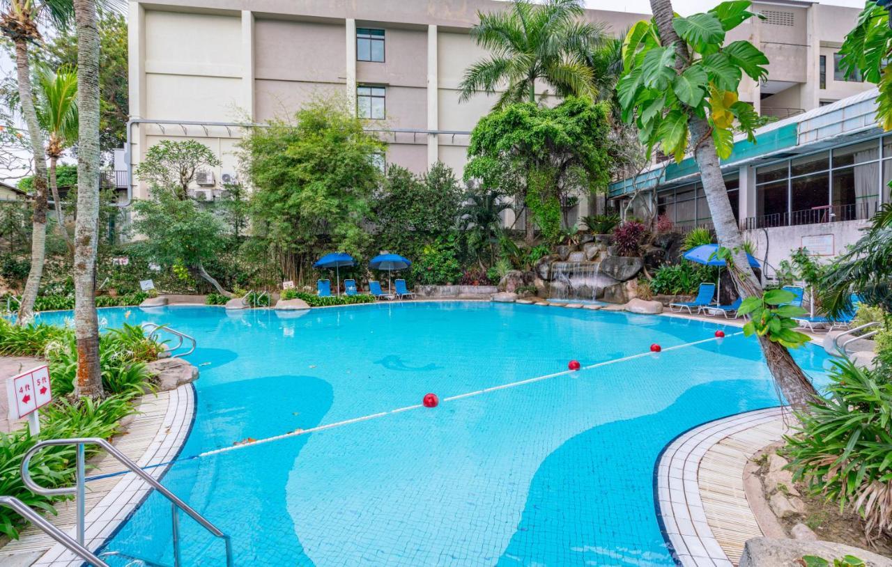 Romantic Couple Suite + Beach-Front Balcony ทานจุงบุงาห์ ภายนอก รูปภาพ