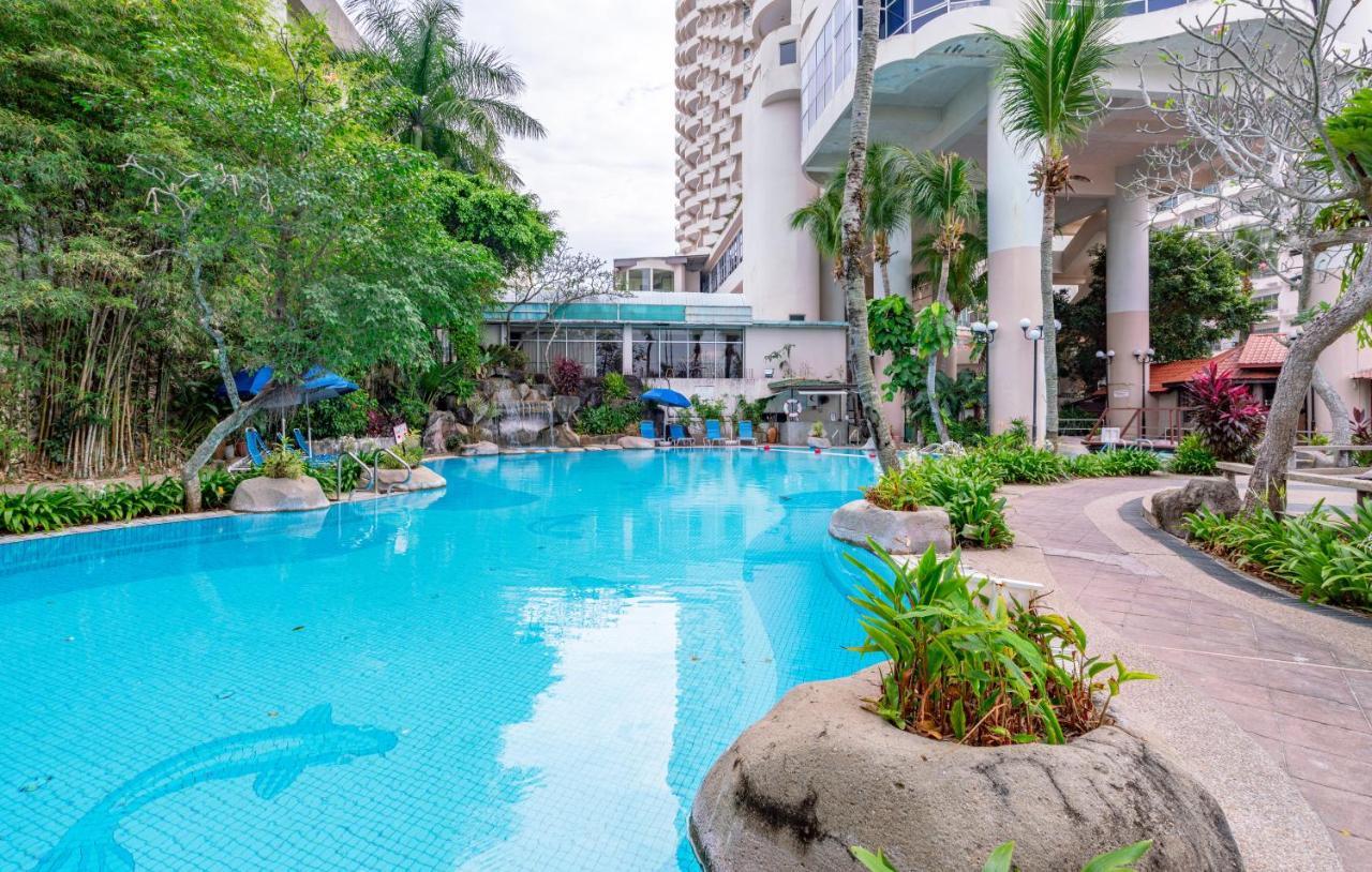 Romantic Couple Suite + Beach-Front Balcony ทานจุงบุงาห์ ภายนอก รูปภาพ